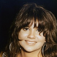 Linda Ronstadt - Hummin To Myself Lyrics - YouTube