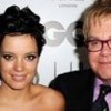Lily Allen y Elton John se pelean presentando los GQ Men of the Year