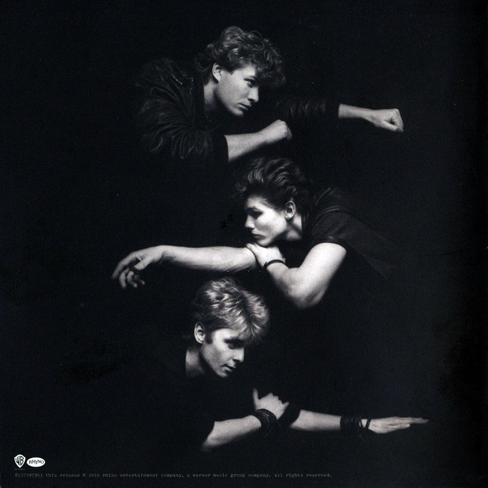 Cartula Interior Frontal de A-Ha - Hunting High And Low (Deluxe Edition)