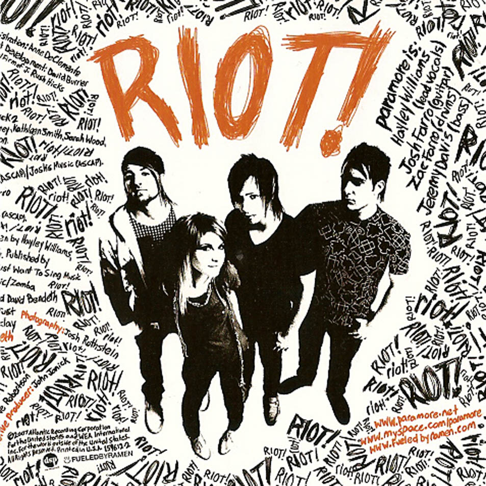 Cartula Interior Frontal de Paramore - Riot!