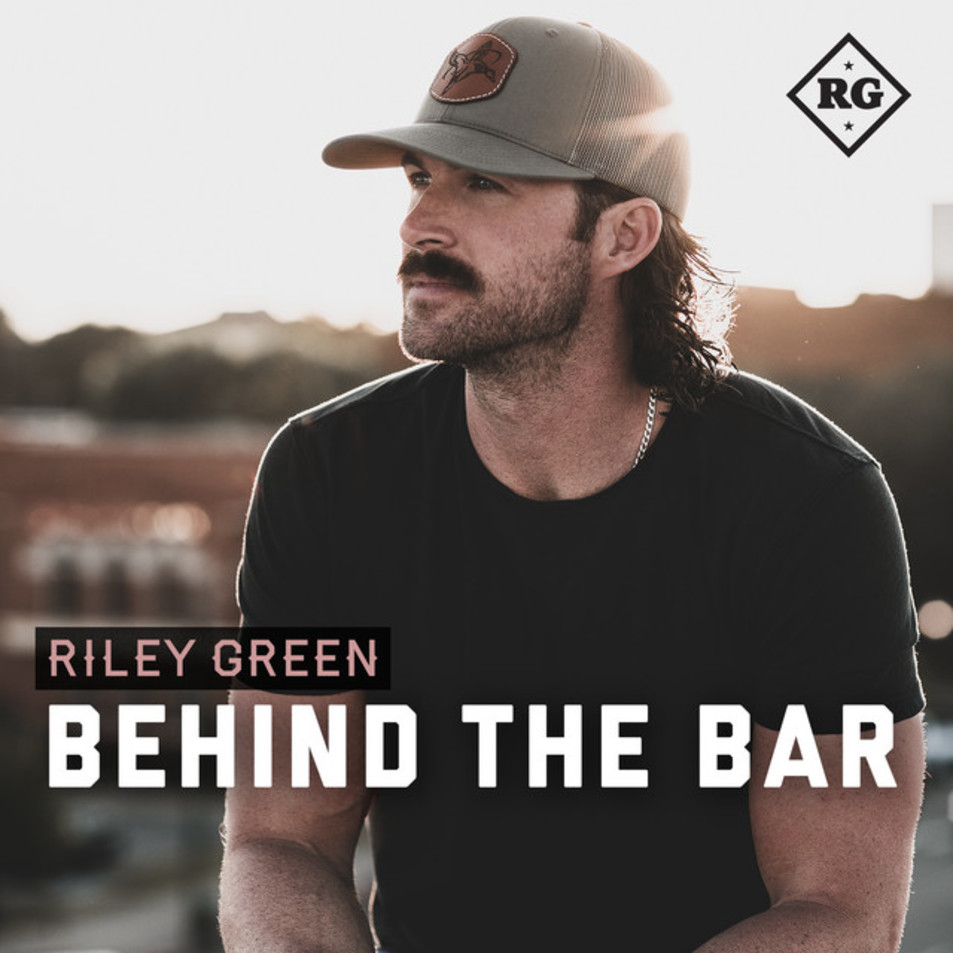 Cartula Frontal de Riley Green - Behind The Bar