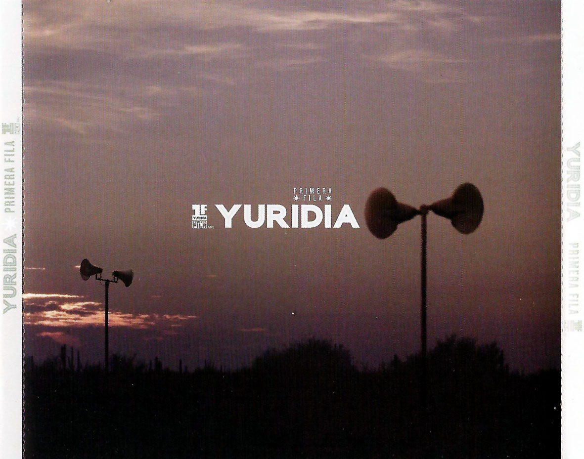 Cartula Interior Trasera de Yuridia - Primera Fila (Deluxe Edition)