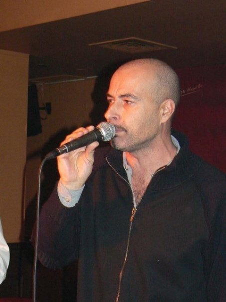 Foto de Alberto Comesaa  nmero 9103