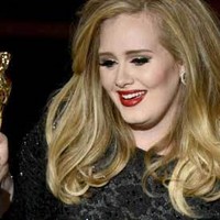 Adele gana el Oscar con 'Skyfall'