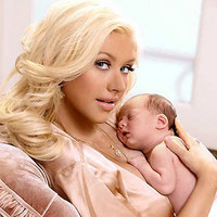 Bienvenida Summer Rain, Christina Aguilera ya es mamá