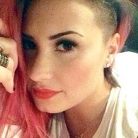 Demi Lovato ingresada por infección pulmonar