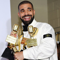 Drake acapara 13 premios Billboard y rompe récords