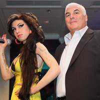 El padre de Amy Winehouse lanza un disco