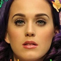 El video de Katy Perry "wide awake" viaje a mundos fantásticos