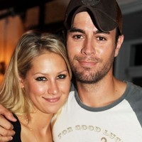 Enrique Iglesias y Anna Kunikova son papas de mellizos