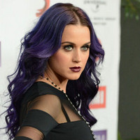 Katy Perry estrena original lyric video desde Facebook