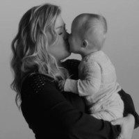 Kelly Clarkson 'Piece by Piece ' video oficial