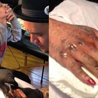 Nuevo 'tattoo' de Rihanna a golpe de martillo