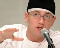 Retiran una denuncia contra Eminem por dar una paliza a un hombre